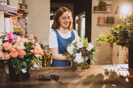 Как открыть цветочный магазин с нуля 2023 году?